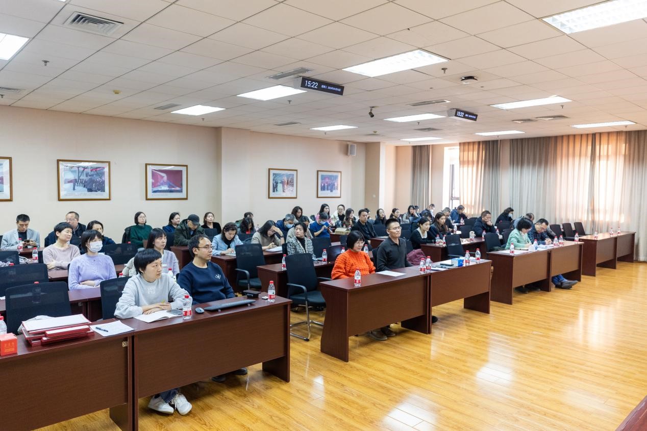 日本av中文字幕
召开2023年度警示教育大会 图片3.jpg