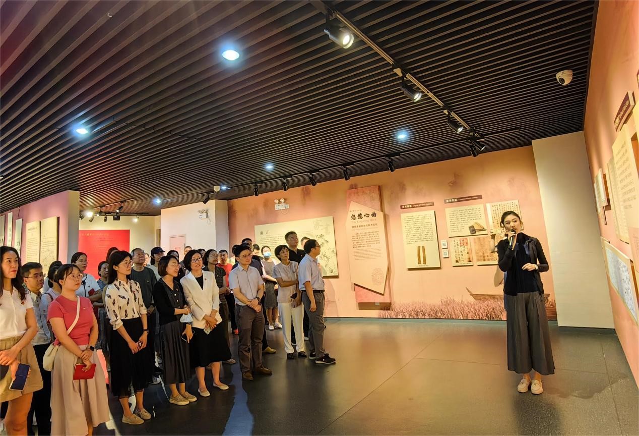 日本av中文字幕
结合实际 扎实开展党纪学习教育 图片11.jpg